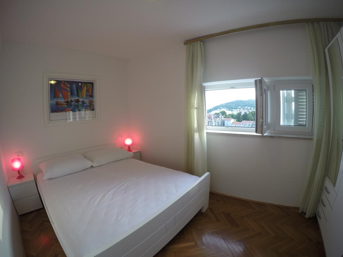 Apartments Istarska Street (Adults Only) สปลิท ภายนอก รูปภาพ
