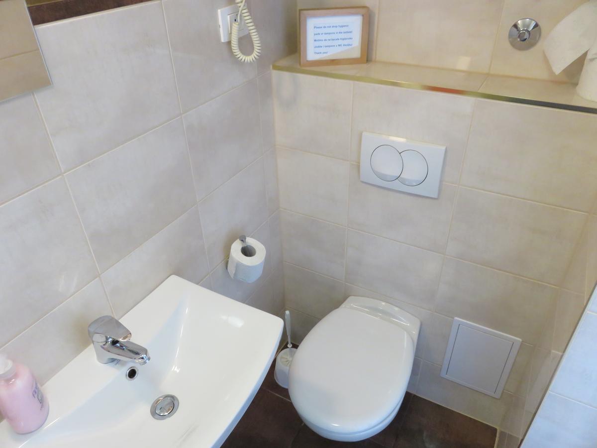 Apartments Istarska Street (Adults Only) สปลิท ภายนอก รูปภาพ