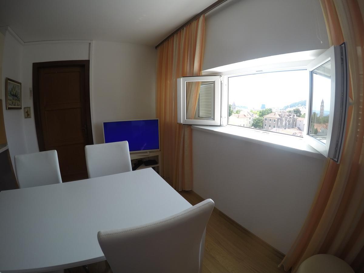 Apartments Istarska Street (Adults Only) สปลิท ภายนอก รูปภาพ