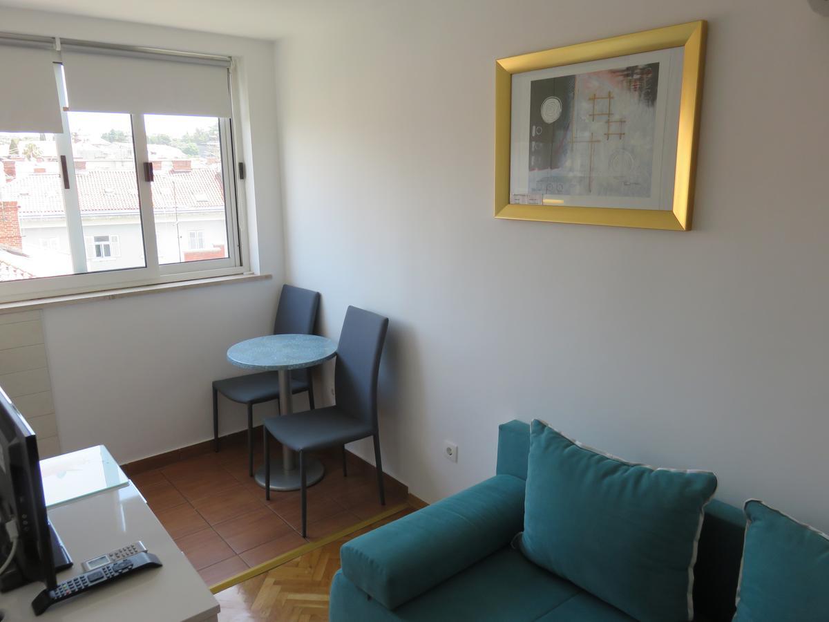 Apartments Istarska Street (Adults Only) สปลิท ภายนอก รูปภาพ