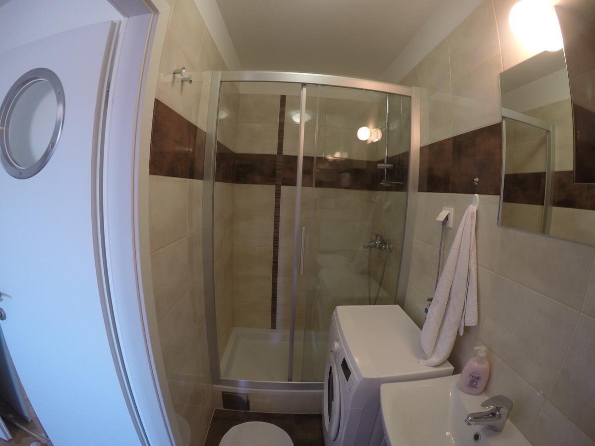 Apartments Istarska Street (Adults Only) สปลิท ภายนอก รูปภาพ