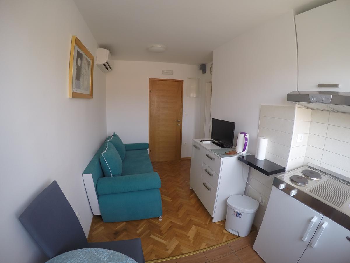 Apartments Istarska Street (Adults Only) สปลิท ภายนอก รูปภาพ