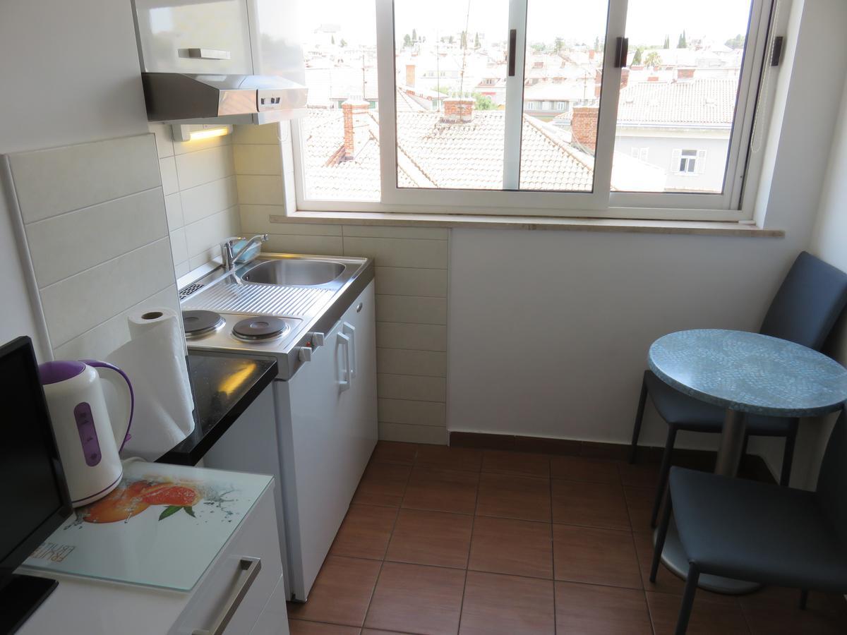 Apartments Istarska Street (Adults Only) สปลิท ภายนอก รูปภาพ